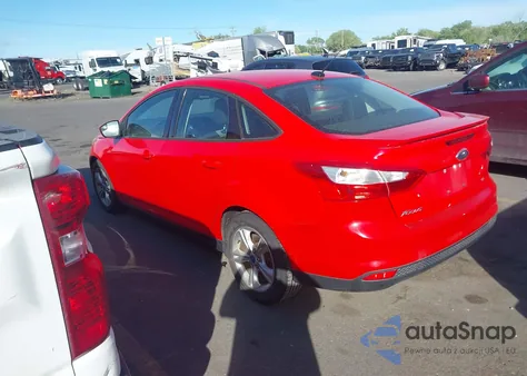 2012 Ford Focus Se z USA, uszkodzony, nr VIN 1FAHP3F21CL241308